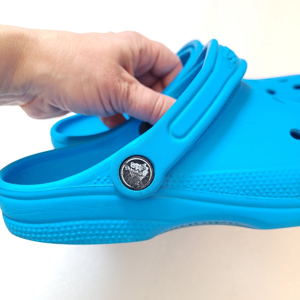 Crocs Classic Clog Bright Blue Size 7/8 (Free With $50.00 Purchase) - Picture 7 of 13